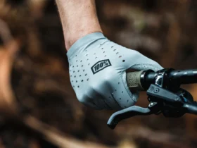 The Ultimate Guide to 100% Riding Gloves