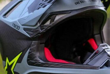 Alpinestarts-Supertech-M10-Helmet-Review-gear-patrol-lead-feature